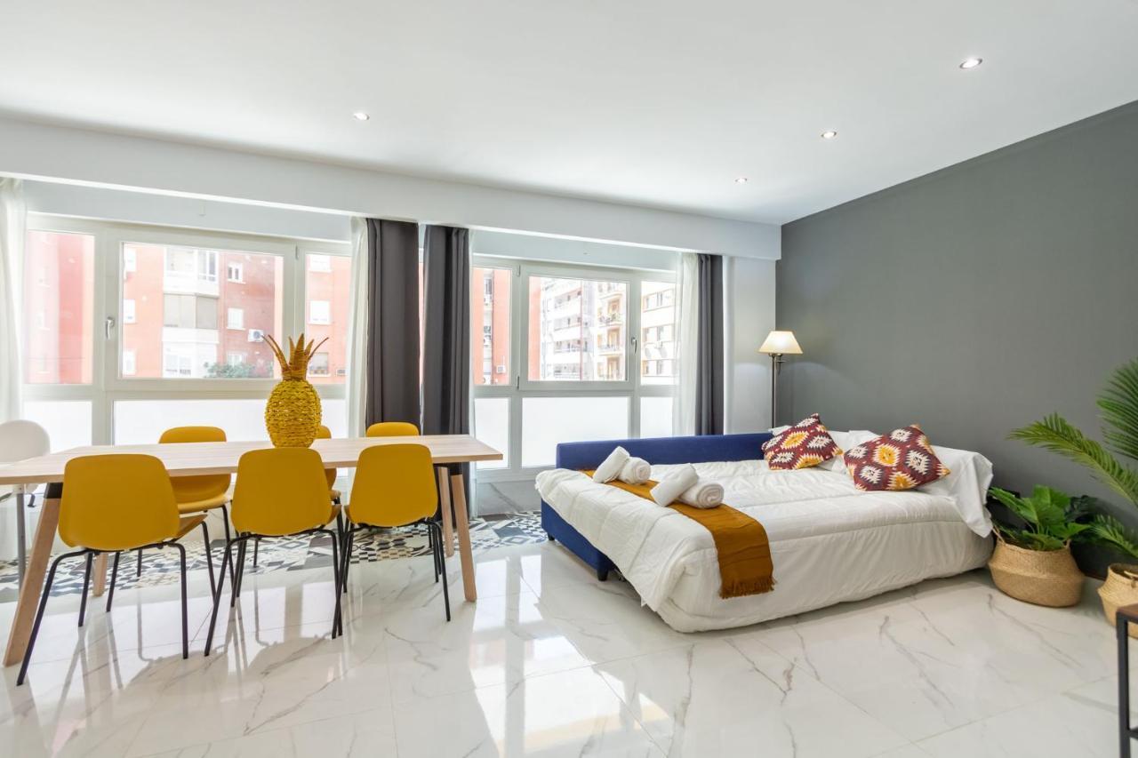Lujan Deluxe Suites Séville Extérieur photo