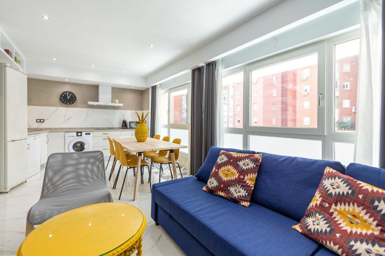 Lujan Deluxe Suites Séville Extérieur photo