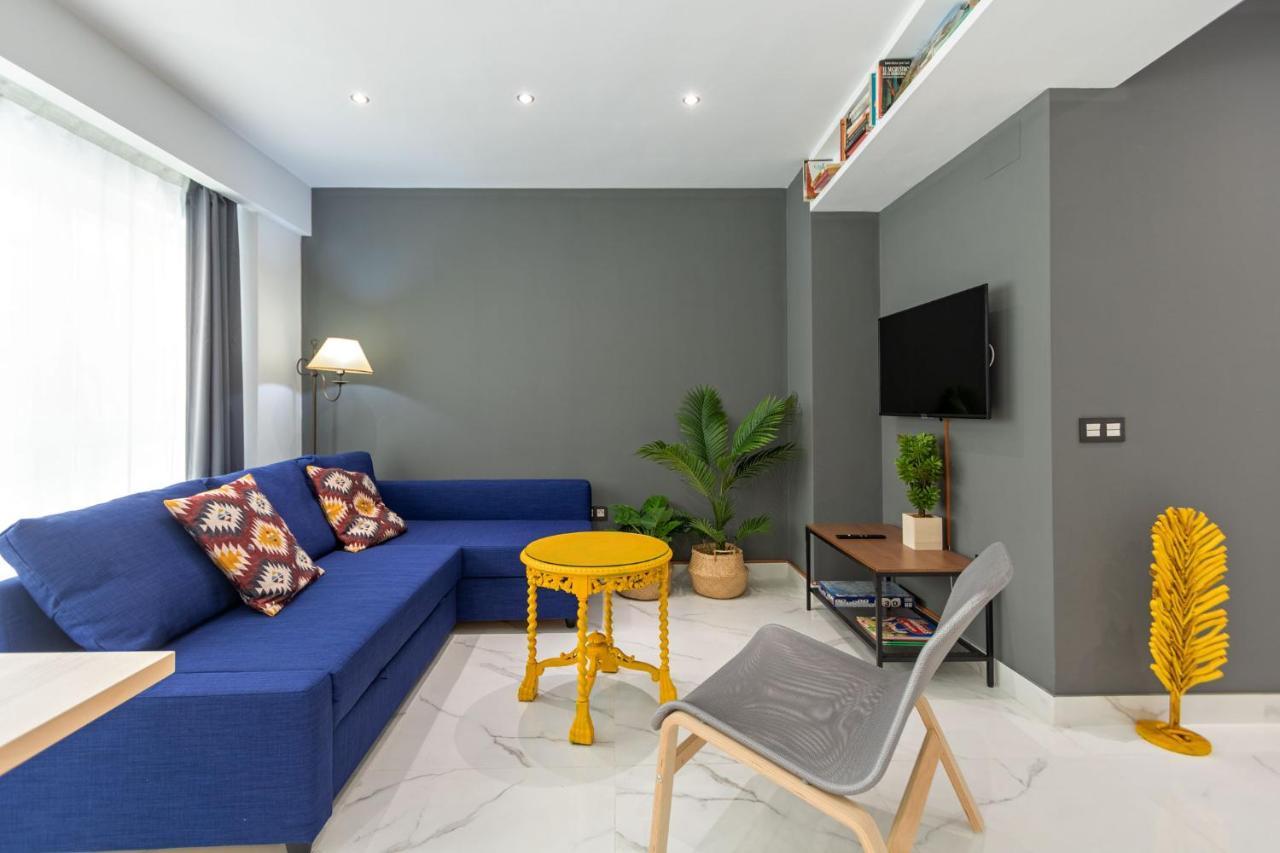 Lujan Deluxe Suites Séville Extérieur photo